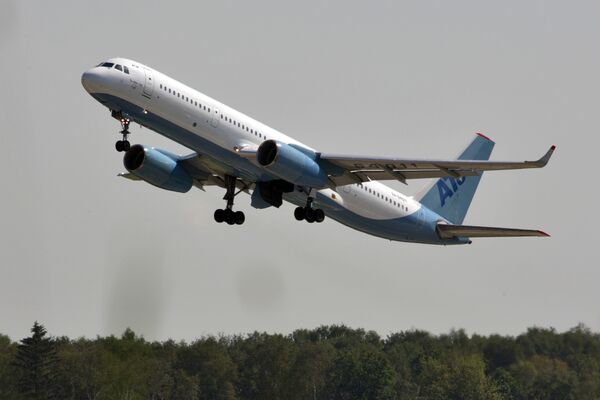 Самолет Ту-204 компании Авиастар. Архив Самолет Ту-204 компании Авиастар. Архив