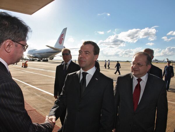 Президент РФ Дмитрий Медведев прибыл в Бразилию Президент РФ Дмитрий Медведев прибыл в Бразилию