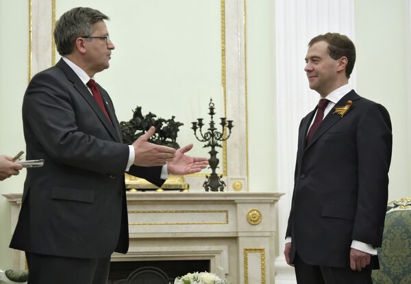 Президент РФ Д.Медведев встретился с и.о. президента Польши Б.Коморовским Президент РФ Д.Медведев встретился с и.о. президента Польши Б.Коморовским