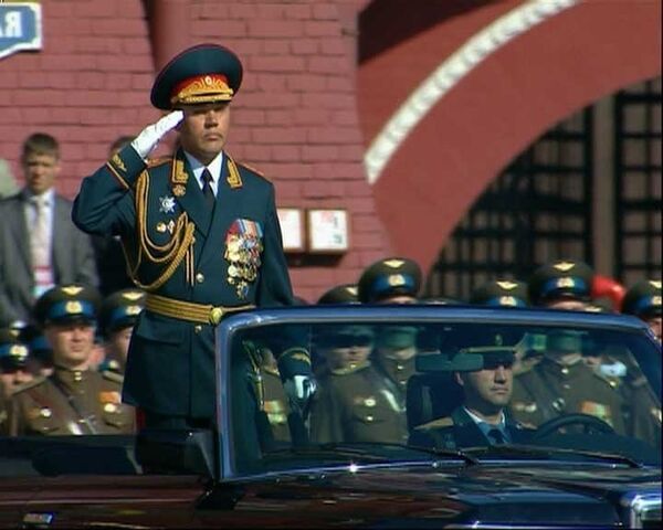 Парад в день 65-летия Победы прошел с небывалым размахом Парад в день 65-летия Победы прошел с небывалым размахом