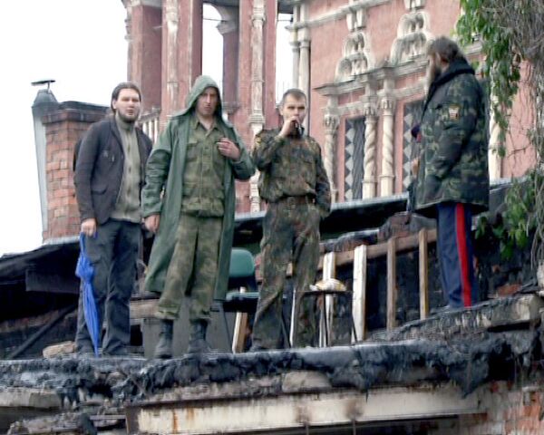 Защитники Кадашей протестуют против сноса исторических зданий Защитники Кадашей протестуют против сноса исторических зданий