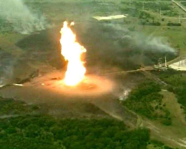 Взрыв на подземном газопроводе. Видео с места ЧП Взрыв на подземном газопроводе. Видео с места ЧП