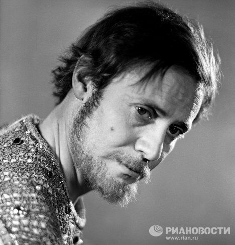 Юрий Соломин в роли царя Федора Юрий Соломин в роли царя Федора