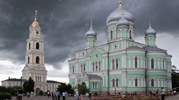Свято-Троицкий Серафимо-Дивеевский женский монастырь в Нижегородской области Свято-Троицкий Серафимо-Дивеевский женский монастырь в Нижегородской области