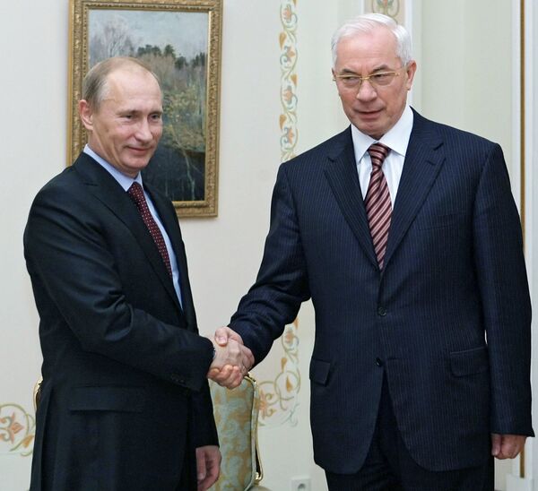 Премьер-министр РФ Владимир Путин встретился с Николаем Азаровым Премьер-министр РФ Владимир Путин встретился с Николаем Азаровым