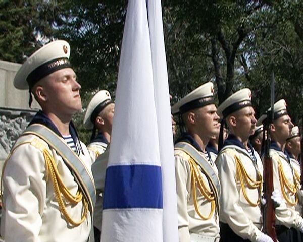 Черноморцы почтили память погибших на подводной лодке Курск Черноморцы почтили память погибших на подводной лодке Курск