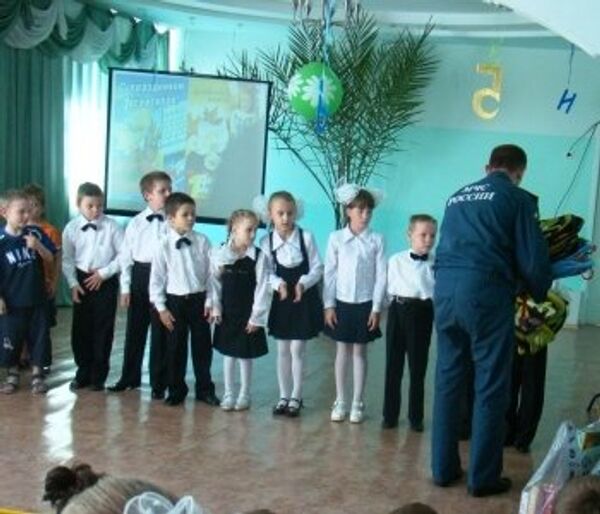 Помощь МЧС детям-сиротам Помощь МЧС детям-сиротам