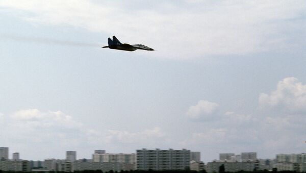 Самолет-истребитель Су-27. Архив Самолет-истребитель Су-27. Архив