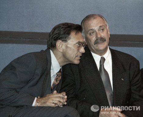 Кинорежиссеры Михалков и Кончаловский Кинорежиссеры Михалков и Кончаловский