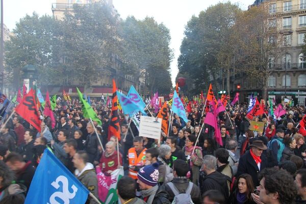 Демонстрация в Париже 28 октября 2010 г. Демонстрация в Париже 28 октября 2010 г.