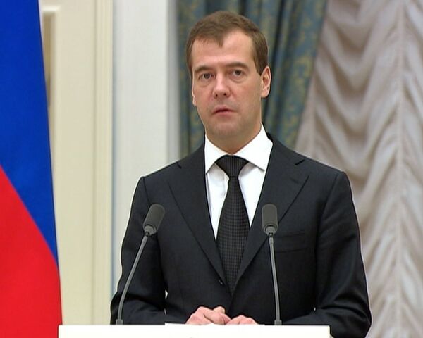 Медведев сравнил спортсменов с политиками Медведев сравнил спортсменов с политиками