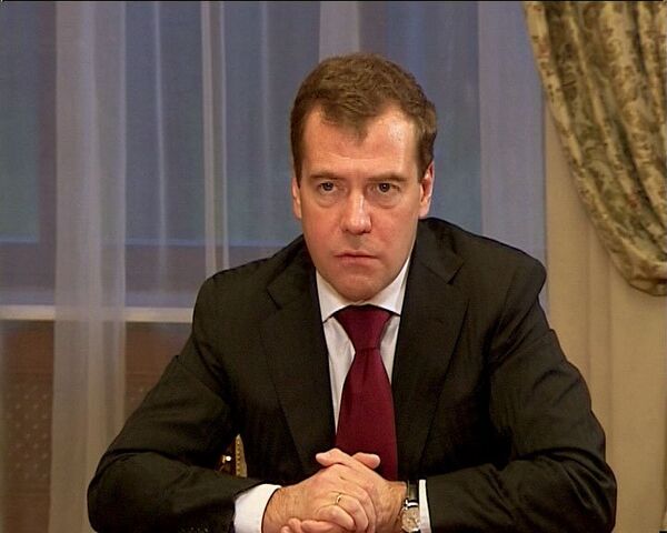 Медведев обсудил с лидерами думских фракций самую убитую сферу Медведев обсудил с лидерами думских фракций самую убитую сферу