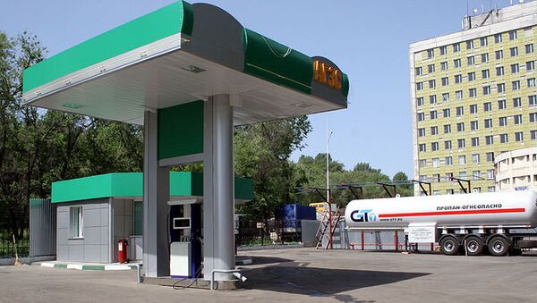 Газовая заправочная станция. Архивное фото Газовая заправочная станция. Архивное фото