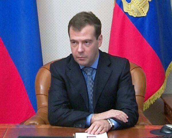 Медведев требует увольнения чиновников, допустивших резню в Кущевской Медведев требует увольнения чиновников, допустивших резню в Кущевской