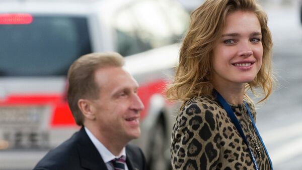 Игорь Шувалов и Наталья Водянова прибывают в выставочный центр Мессе Цюрих на церемонию объявления стран, получивших право проведения чемпионатов мира по футболу в 2018 и 2022 году Игорь Шувалов и Наталья Водянова прибывают в выставочный центр Мессе Цюрих на церемонию объявления стран, получивших право проведения чемпионатов мира по футболу в 2018 и 2022 году