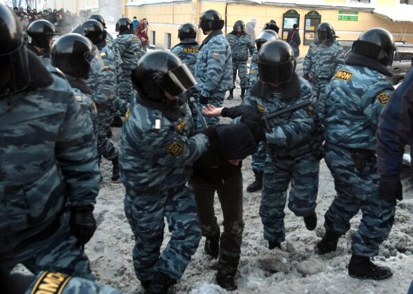 Митинг в память о погибшем болельщике Спартака Егоре Свиридове прошел в Санкт-Петербурге на Пионерском проспекте Митинг в память о погибшем болельщике Спартака Егоре Свиридове прошел в Санкт-Петербурге на Пионерском проспекте
