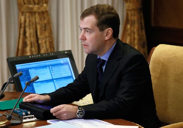 Дмитрий Медведев провел совещание по безопасности на транспорте Дмитрий Медведев провел совещание по безопасности на транспорте
