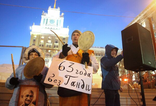 Акция в защиту 31-й статьи конституции РФ в Москве Акция в защиту 31-й статьи конституции РФ в Москве