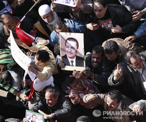 Столкновения сторонников и противников Хосни Мубарака в Каире Столкновения сторонников и противников Хосни Мубарака в Каире
