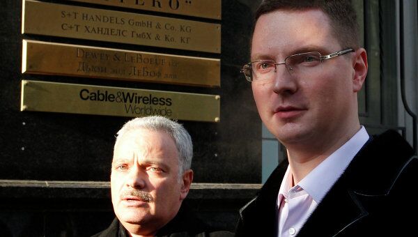 Адвокат ЗАО Интеко Александр Аснис и глава пресс-службы ЗАО Интеко Геннадий Теребков (слева направо) Адвокат ЗАО Интеко Александр Аснис и глава пресс-службы ЗАО Интеко Геннадий Теребков (слева направо)