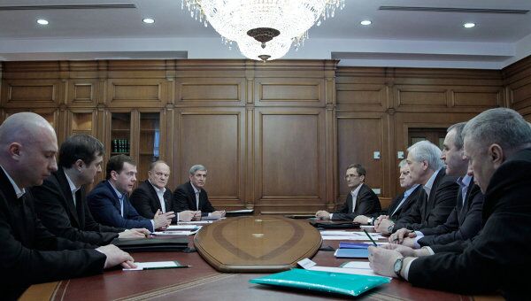 Встреча Дмитрия Медведева с лидерами думских фракций Встреча Дмитрия Медведева с лидерами думских фракций