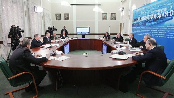 Премьер-министр РФ Владимир Путин провел совещание в Калининграде Премьер-министр РФ Владимир Путин провел совещание в Калининграде