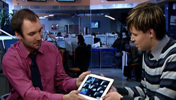 Первый обладатель iPad 2 продемонстрировал возможности нового планшета Первый обладатель iPad 2 продемонстрировал возможности нового планшета