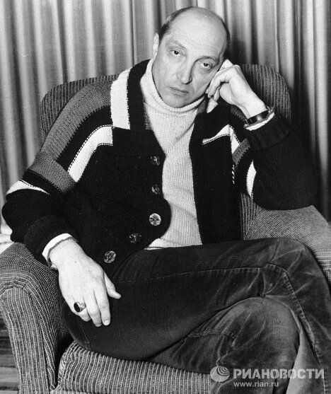 Артист театра и кино, режиссер Михаил Козаков Артист театра и кино, режиссер Михаил Козаков