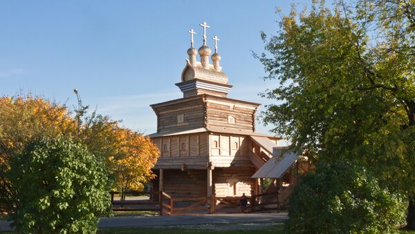 Деревянный храм великомученика Георгия Победоносца XVII века. Архивное фото Деревянный храм великомученика Георгия Победоносца XVII века. Архивное фото