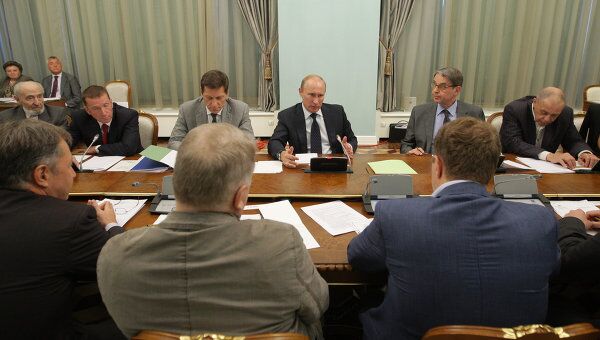 Премьер-министр РФ В.Путин встретился с деятелями отечественной мультипликации Премьер-министр РФ В.Путин встретился с деятелями отечественной мультипликации