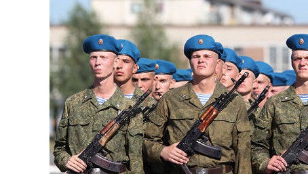 Новобранцы ВДВ Омска приняли присягу на верность Новобранцы ВДВ Омска приняли присягу на верность