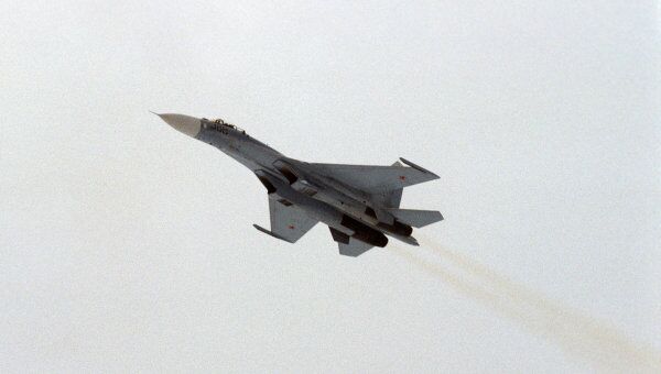 Самолет-истребитель Су-27 Самолет-истребитель Су-27