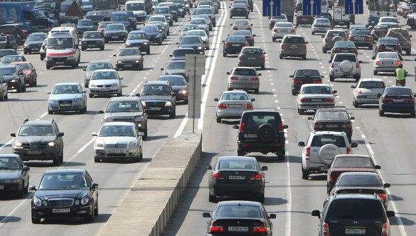 Автомобильная пробка на Садовом кольце Автомобильная пробка на Садовом кольце