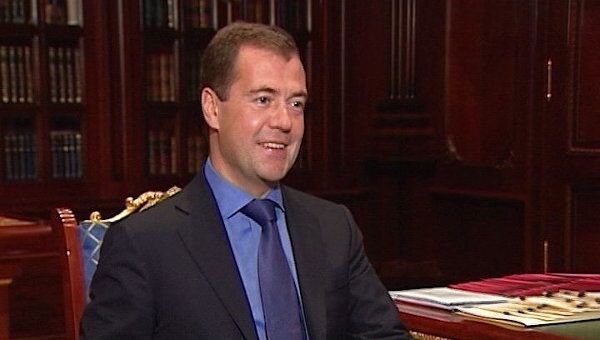 Медведев порадовался, что мужчин в Совбезе РФ разбавила Матвиенко Медведев порадовался, что мужчин в Совбезе РФ разбавила Матвиенко