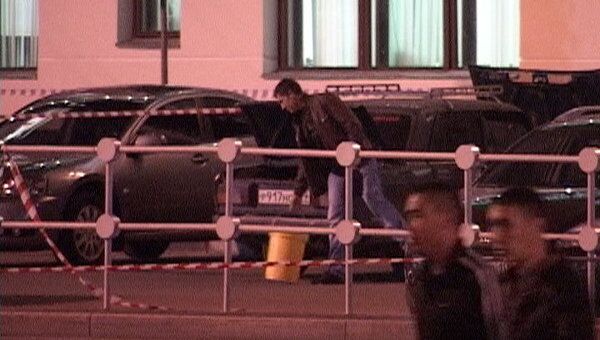 Площадь трех вокзалов в Москве зачистили из-за подозрительной машины Площадь трех вокзалов в Москве зачистили из-за подозрительной машины