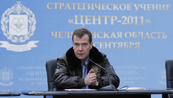 Президент РФ Дмитрий Медведев в Челябинской области на военных учениях Президент РФ Дмитрий Медведев в Челябинской области на военных учениях