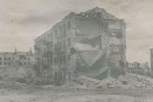 Дом Павлова в дни обороны 1942 год Дом Павлова в дни обороны 1942 год