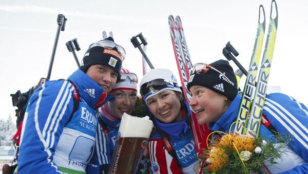 Женская сборная России по биатлону выиграла эстафету на четвертом этапе Кубка мира по биатлону в Германии Женская сборная России по биатлону выиграла эстафету на четвертом этапе Кубка мира по биатлону в Германии