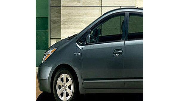 Автомобиль Toyota Prius . Архив Автомобиль Toyota Prius . Архив