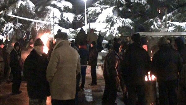 Сторонники Джиоевой разбили палаточный лагерь в заснеженном Цхинвали Сторонники Джиоевой разбили палаточный лагерь в заснеженном Цхинвали