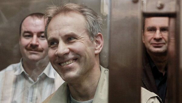 Рассмотрение дела экс-сотрудников Евросети Рассмотрение дела экс-сотрудников Евросети