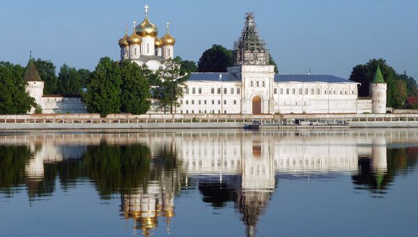 Ипатьевский монастырь - колыбель дома Романовых, XIII в Ипатьевский монастырь - колыбель дома Романовых, XIII в