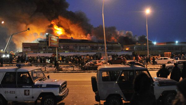 Пожар на складах с одеждой в Екатеринбурге Пожар на складах с одеждой в Екатеринбурге