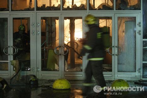 Пожар в гипермаркете К- Раута в Петербурге Пожар в гипермаркете К- Раута в Петербурге