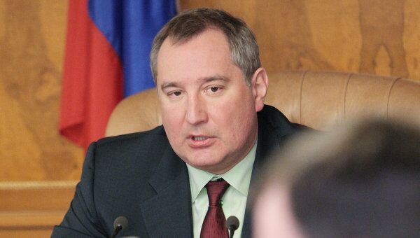 Дмитрий Рогозин проводит совещание с военными учеными в Москве Дмитрий Рогозин проводит совещание с военными учеными в Москве