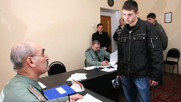 В призывной комиссии военкомата города Калининграда. Архив В призывной комиссии военкомата города Калининграда. Архив