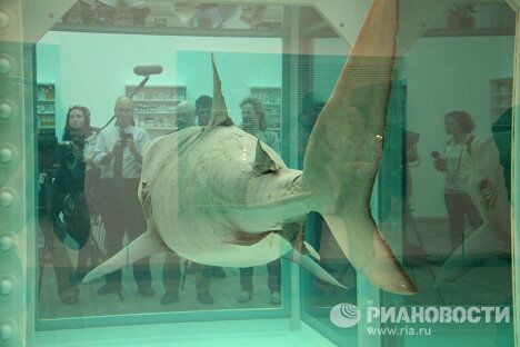 Ретроспективная выставка самого дорогого художника Дэмиена Херста в Лондоне Ретроспективная выставка самого дорогого художника Дэмиена Херста в Лондоне