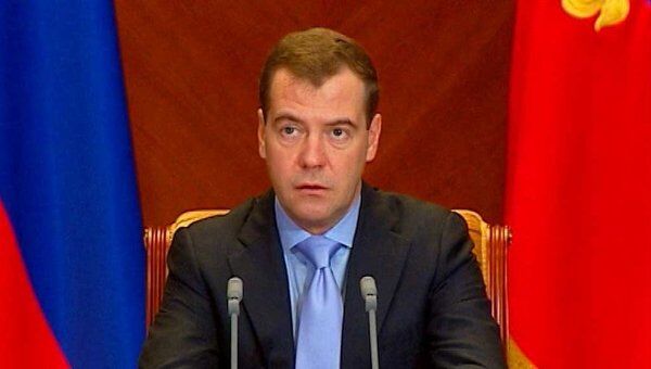 Медведев перевезет депутатов и сенаторов в новую Москву Медведев перевезет депутатов и сенаторов в новую Москву