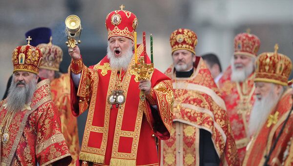 Крестный ход и молитвенное стояние в защиту веры, поруганных святынь, Церкви и ее доброго имени Крестный ход и молитвенное стояние в защиту веры, поруганных святынь, Церкви и ее доброго имени