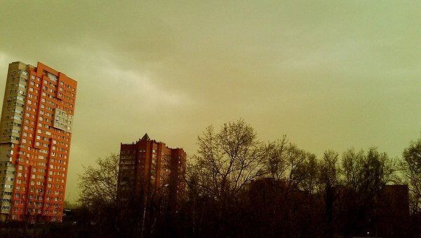 Зеленое небо над Москвой Зеленое небо над Москвой